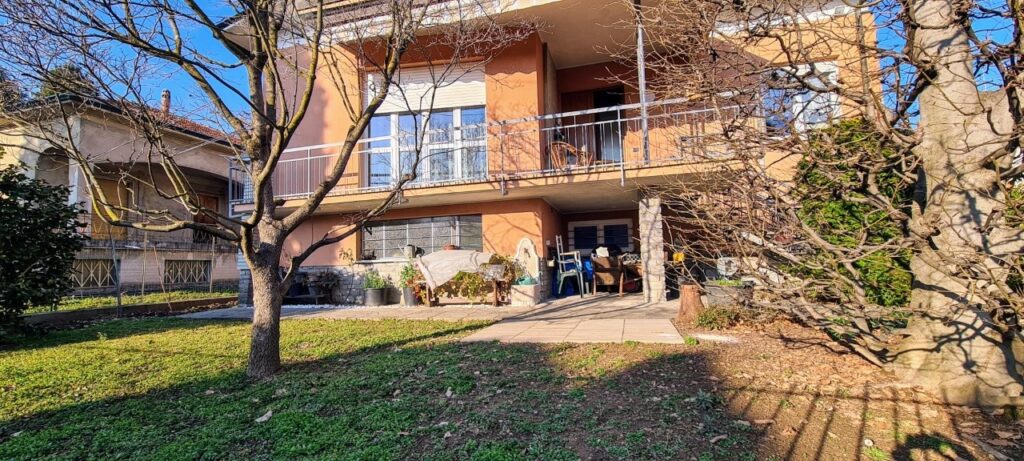 VILLA SINGOLA, RISTRUTTURATA!!!!!!!!!